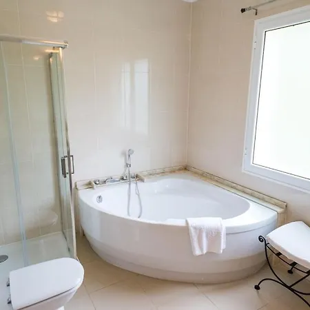 Luxury Villa With Private Heated Pool, Garden And Views Of The Sea And Mountains. Arco da Calheta  Zewnętrze zdjęcie