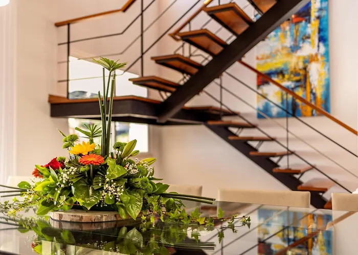 Luxury Villa With Private Heated Pool, Garden And Views Of The Sea And Mountains.